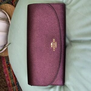 Coach Wallet Wine/Plum/Purple: Excellent condition